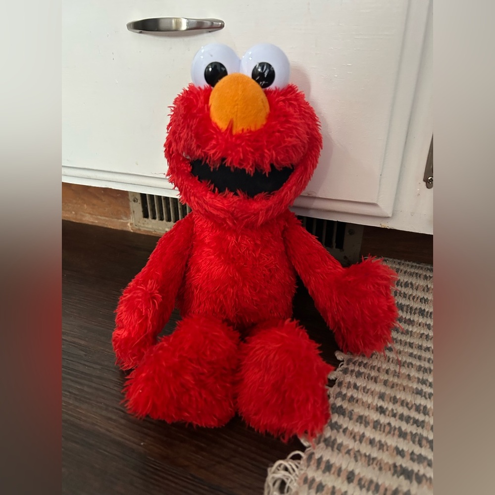 Tickle me elmo